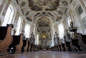Reich ausgestatteter Innenraum der Augustinerkirche © Landeshauptstadt Mainz