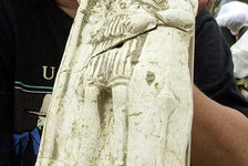 Bildergalerie Isis-Tempel Terrakotta einer Person in militärischer Ausrüstung Fund aus dem Heiligtum der Isis und Mater Magna