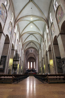 Der Mainzer Dom, Mittelschiff