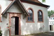 Eingang der Synagoge Weisenau von Südwest